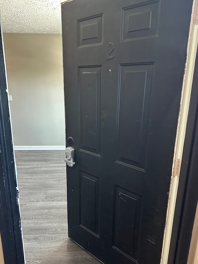 Photo - 320 Clintonville Rd