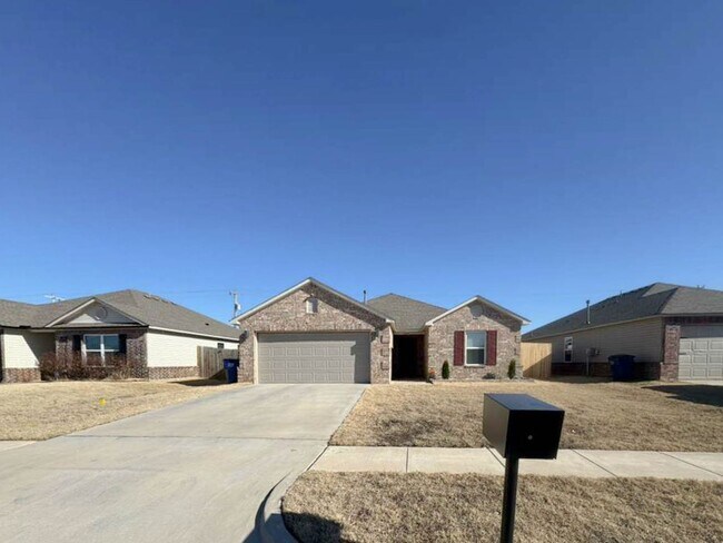 Photo - 3BD/2BTH Home Minutes from Lake El Reno!
