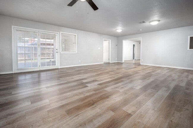 Photo - 2537 NW 48th St