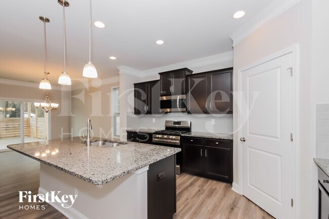 Photo - 117 W Americana Dr