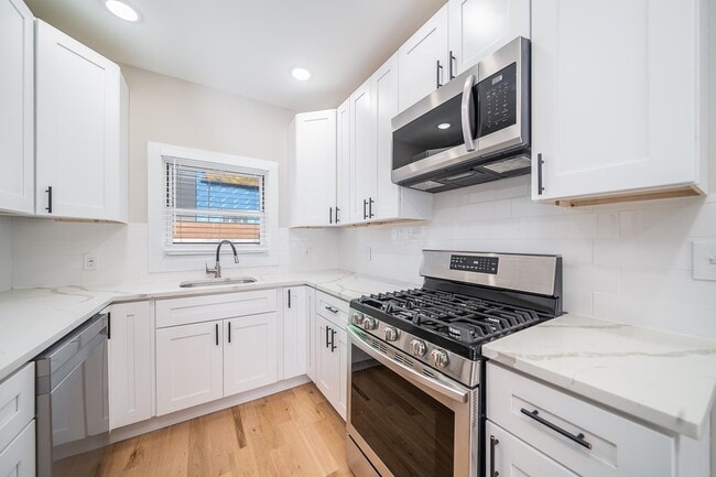 Photo - 78 Hutton St Unit 2