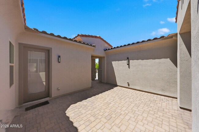 Photo - 6896 E Lomas Verdes Dr