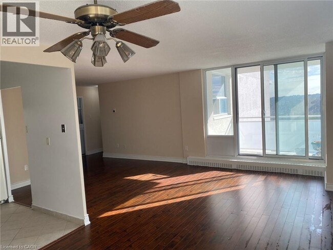 Photo - 2345 Confederation Pkwy Unit 1103