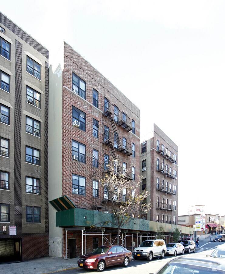 Photo - 1715-1717 Bryant Ave Apartments