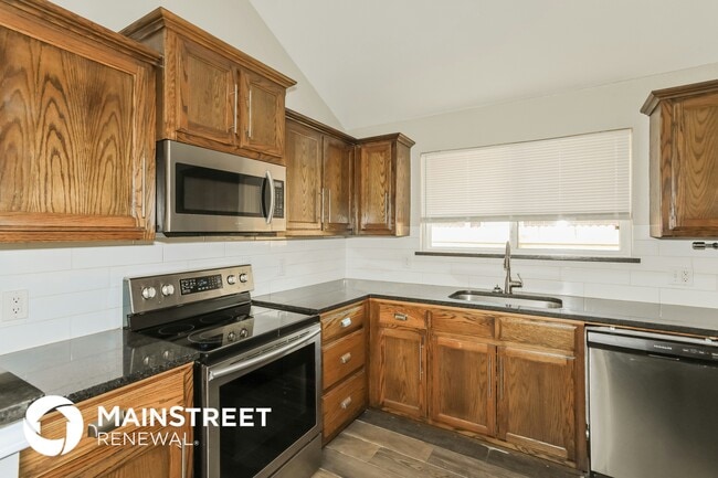 Photo - 261 Cambridge Dr