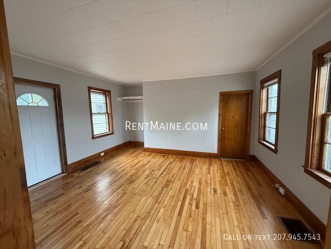 Photo - 225 Center St Unidad 2