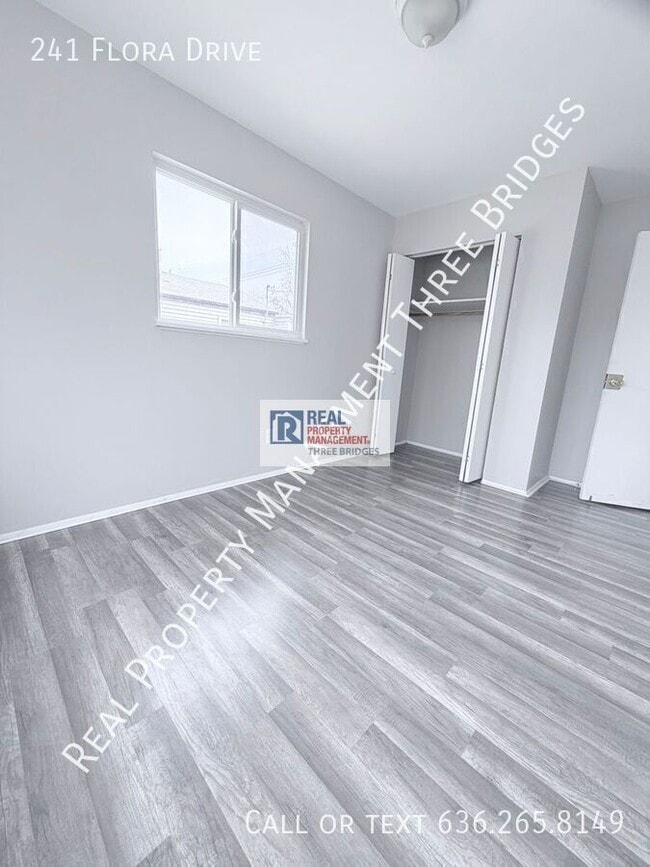 Photo - 241 Flora Dr