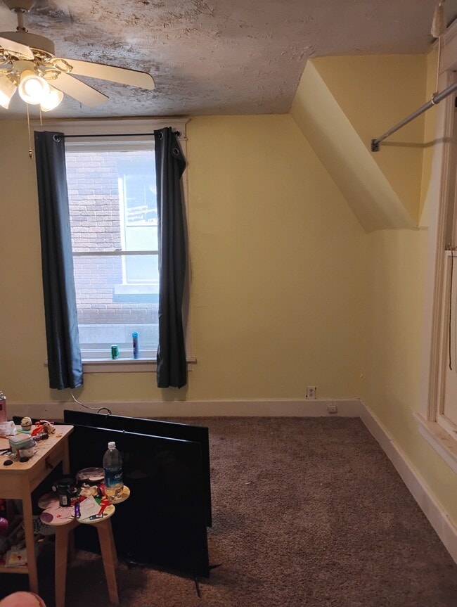 Building Photo - 311 E Harrison St Unit 1 bd / bth Rental