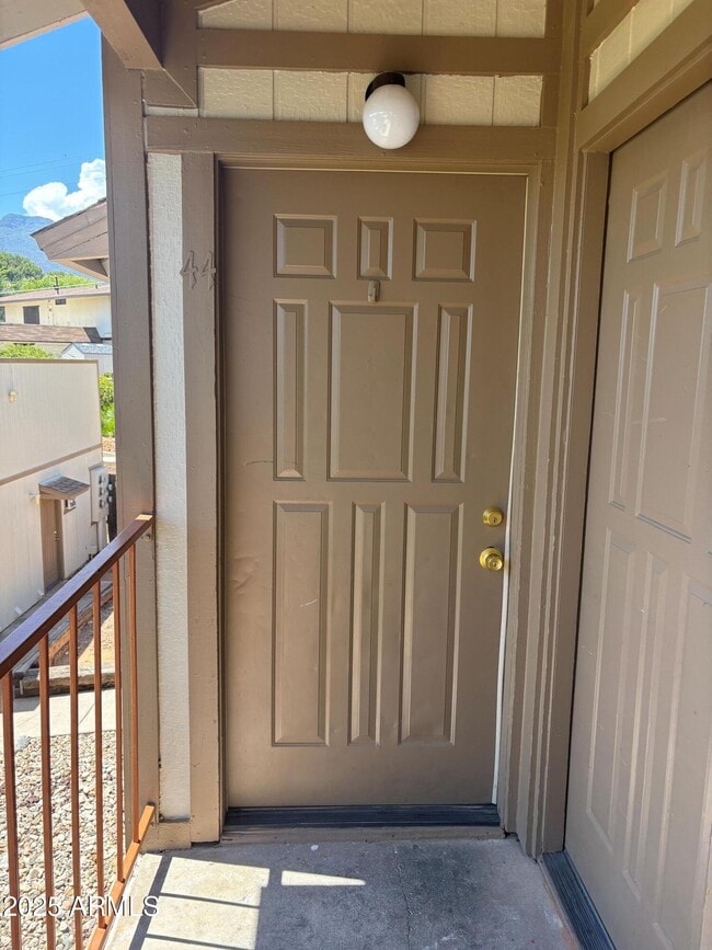 Building Photo - 1200 Lanny Ave Unit 44