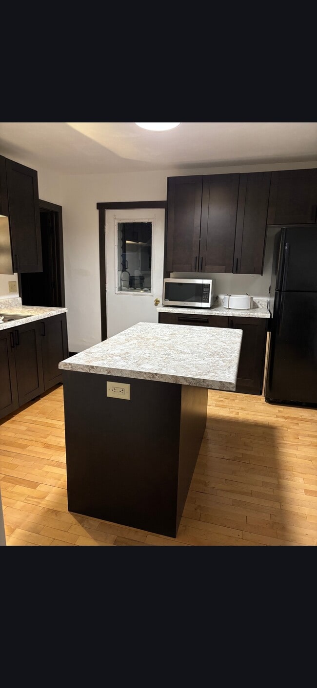 Photo - 270 Kaukauna St Unit 1