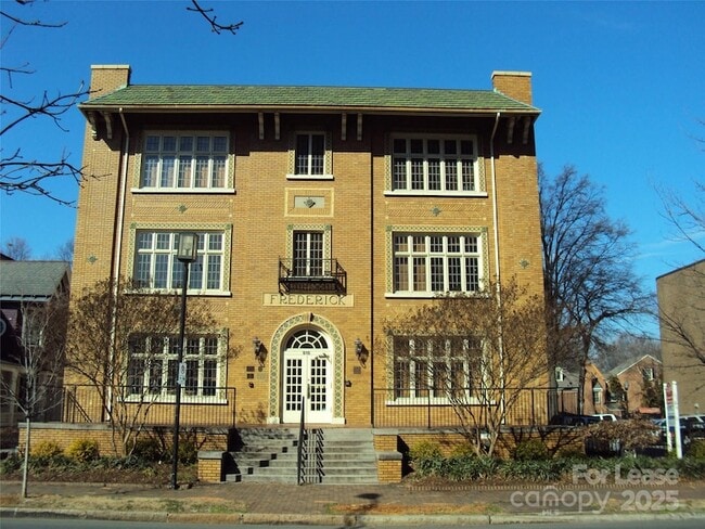 Building Photo - 515 N Church St Unit 108 Rental