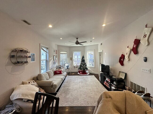 Photo - 9 Oswald St Unit 2