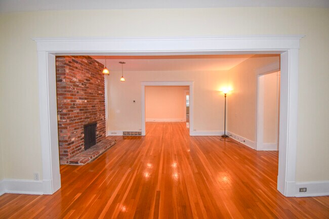 Living room - 5728 Solway St Unit 1