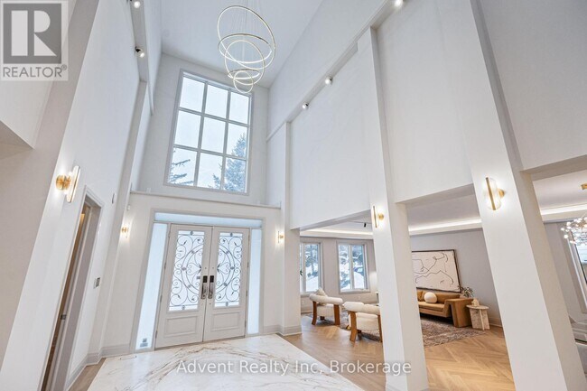 Photo - 72 Lord Seaton Rd