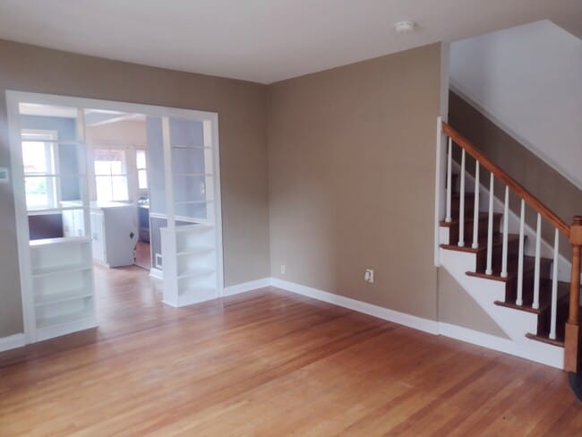 Photo - 8312 Dalesford Rd
