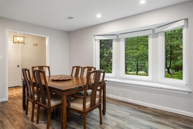 Photo - 4989 Kingswood Dr