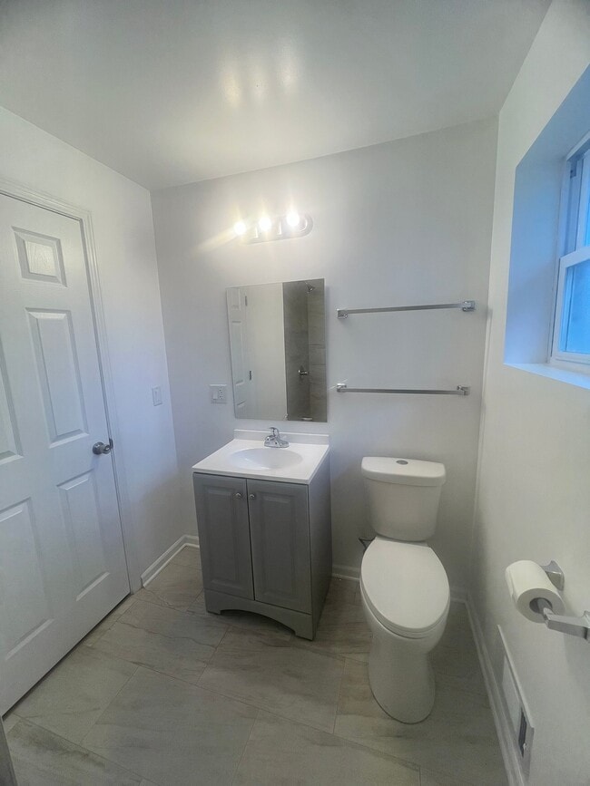 Photo - 6759 S Bell Ave