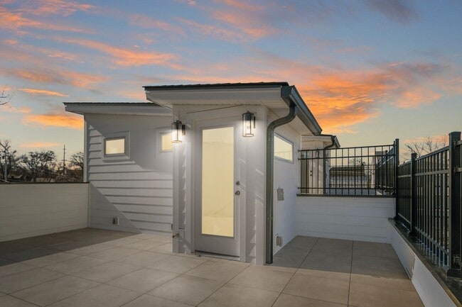 Photo - Available March Move In!!! Beautiful 3 Bedroom, 3.5 Bath Townhouse in East Nashville! Rooftop dec...