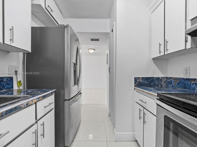 Photo - 8260 SW 210th St Unit 211