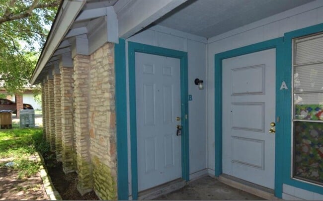 Photo - 10801 Lanshire Dr