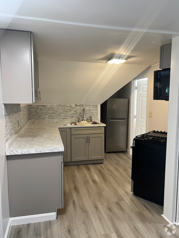 Building Photo - 69 Tremont St Rental