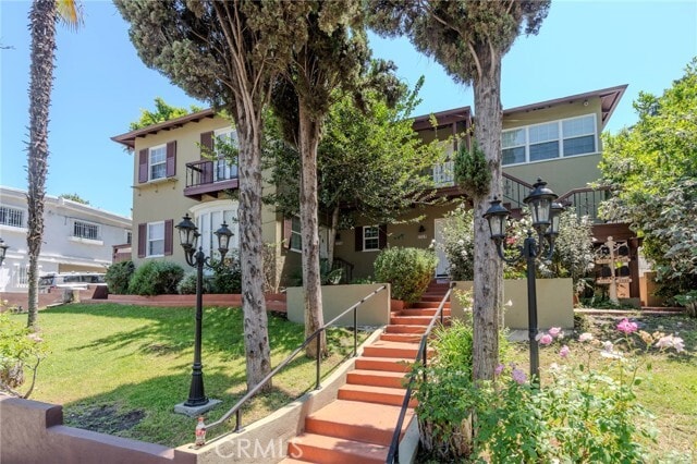 Building Photo - 3314 Barham Blvd