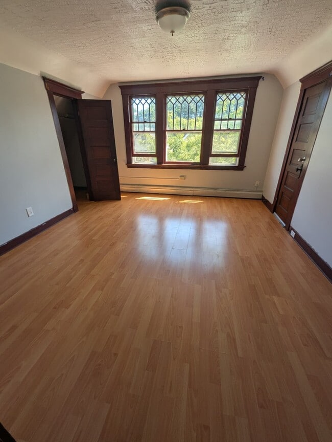 Building Photo - 42 Carmel St Unit 3 Rental