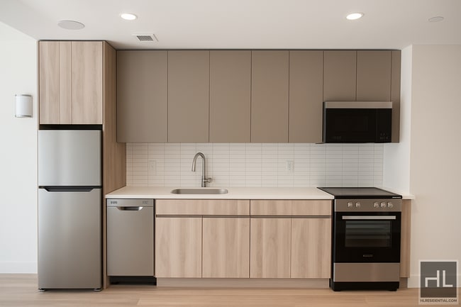Building Photo - BRUCKNER BOULEVARD Rental