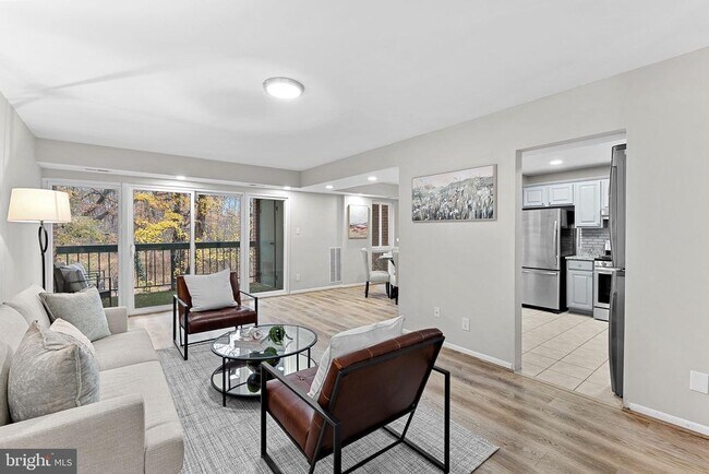 Photo - 11808 Breton Ct Unidad 12C