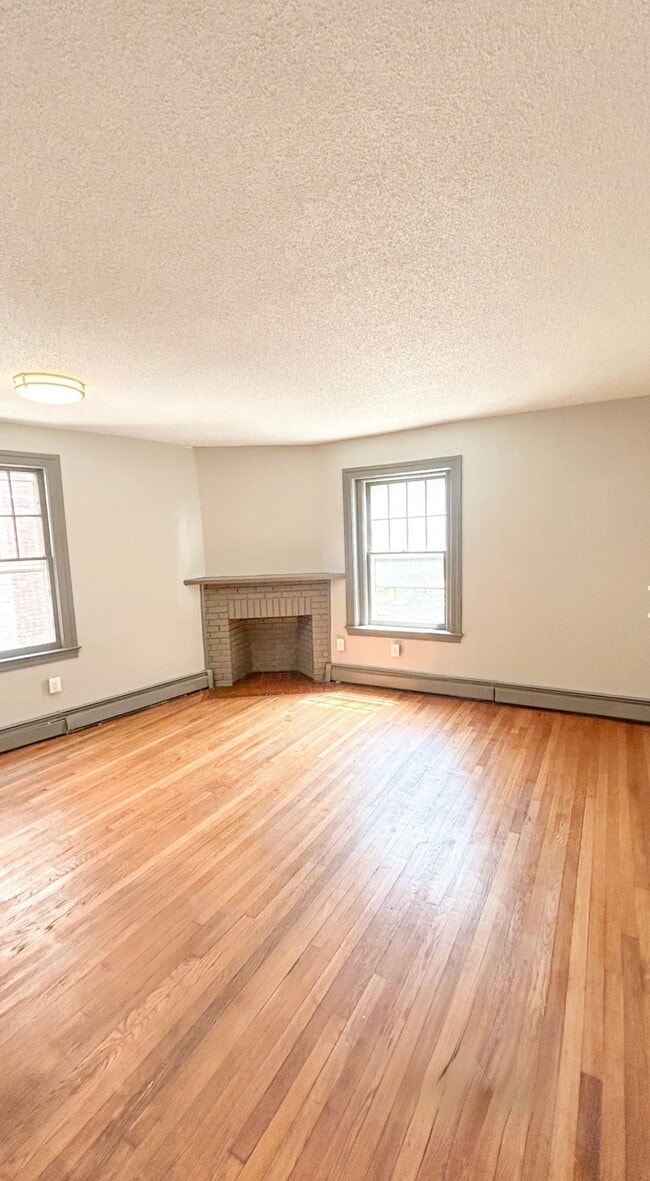 926 Asylum Ave Unit 1
