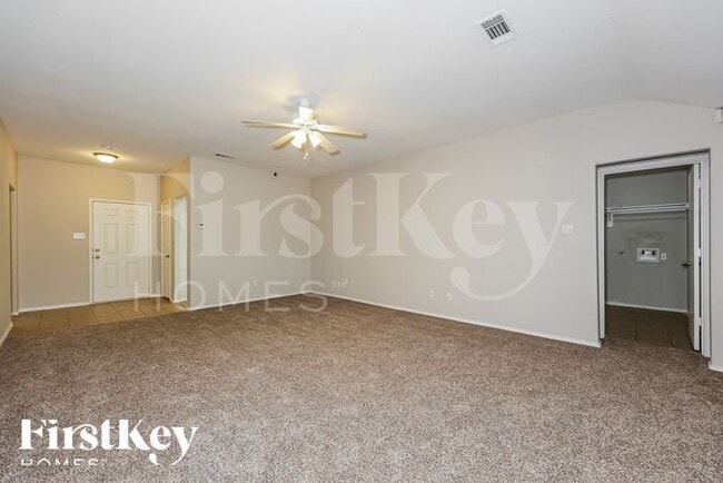 Photo - 137 Bushel Ln
