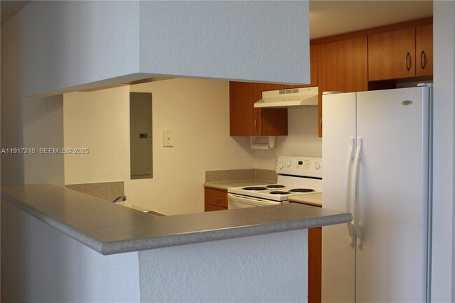 Photo - 816 NW 11th St Unidad 1004