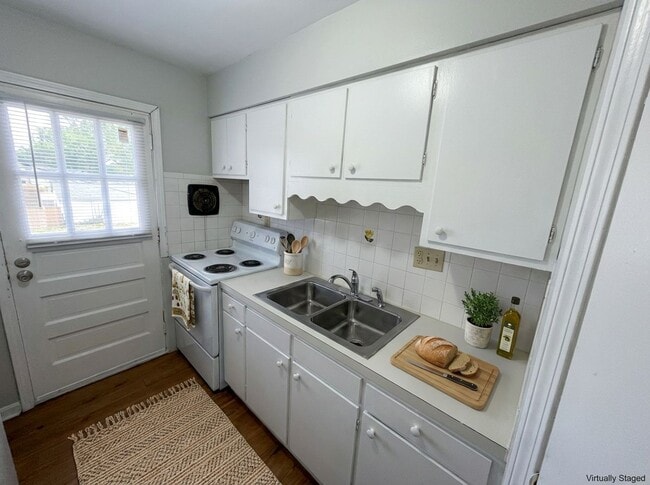 Photo - Ross Center Village