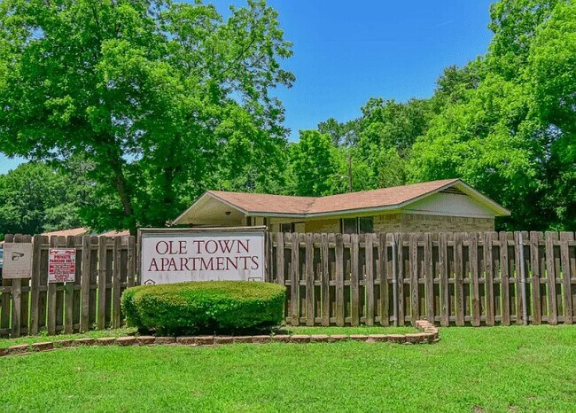 Photo - 501 Martin Luther King St