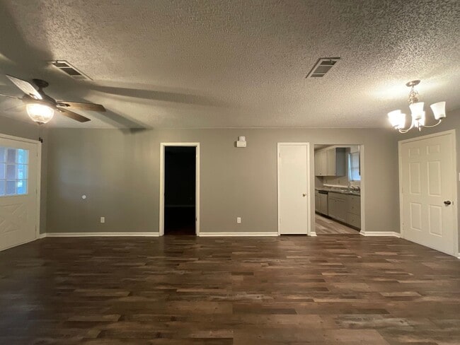 112 Clarence Ave