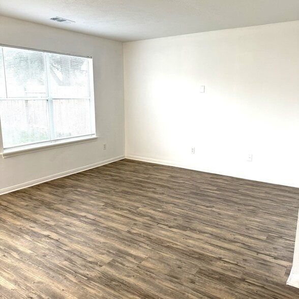 Photo - 19851 Laurel Trail Dr