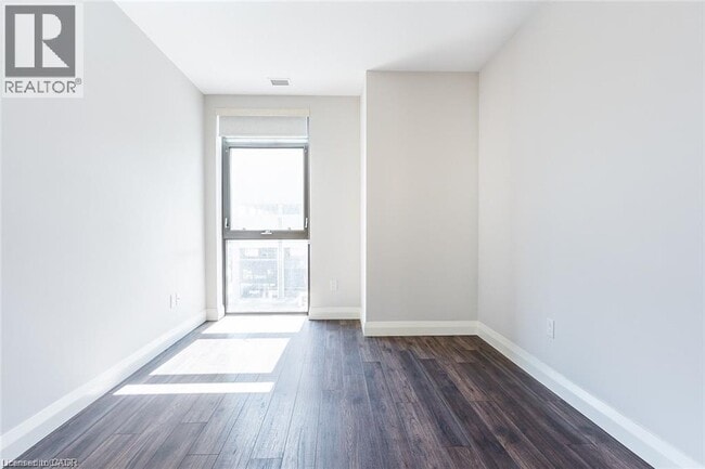 Photo - 118 King St E Unit 311