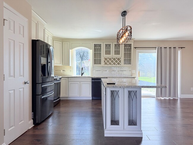 Building Photo - Modern Comfort Meets Peaceful Country Living | 3BR Home with Garage & Spacious Yard