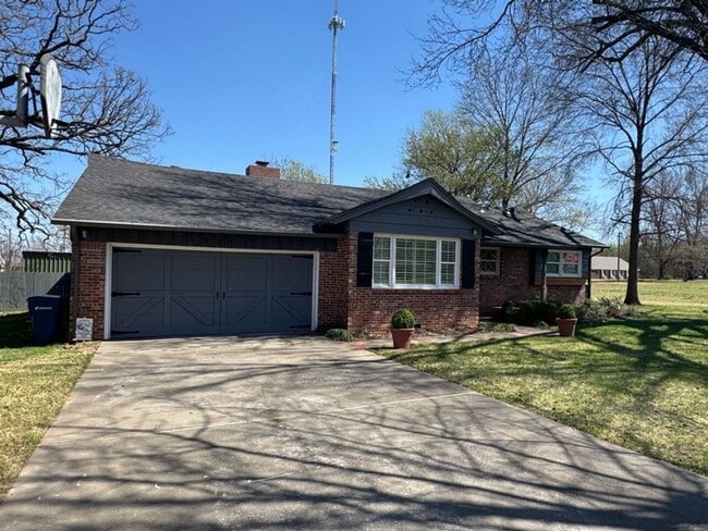 Photo - Gorgeous home close to everything!