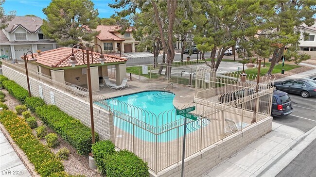 Photo - 117 Boysenberry Ln