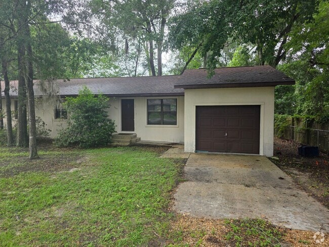 Building Photo - 660 SW Cardinal Dr Rental