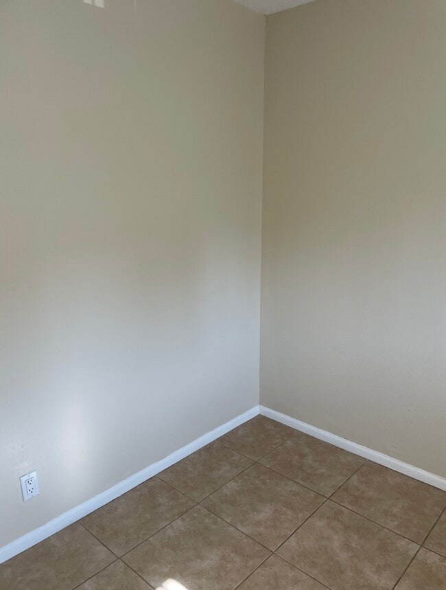 Photo - 5924 Rostrata Ave Unit 1