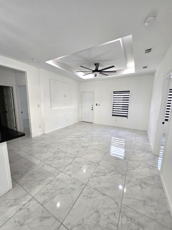 Photo - 1006 N Woodson Ave