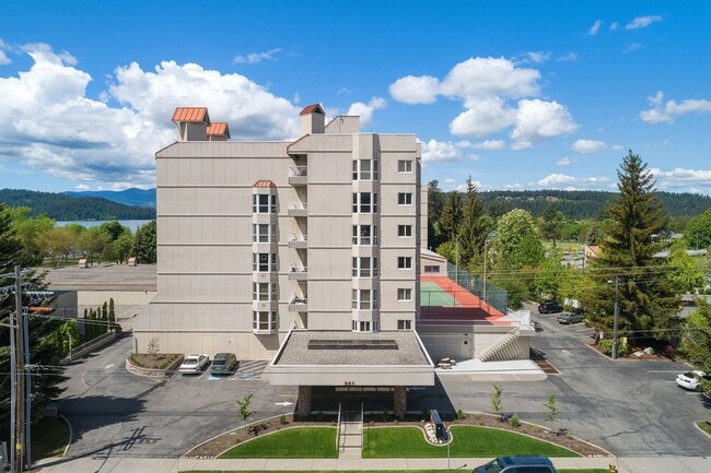 Photo - Beautiful Downtown Coeur d' Alene Condo  w/ Amazing Views! Unidad 419