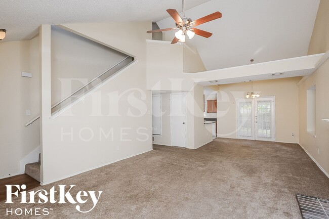 214 Cutting Horse Ln