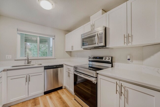 Photo - Martine Apartments