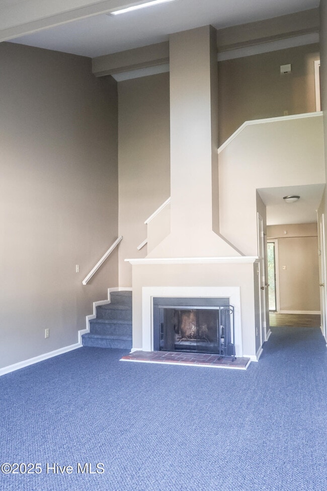 Photo - 119 N Onsville Pl