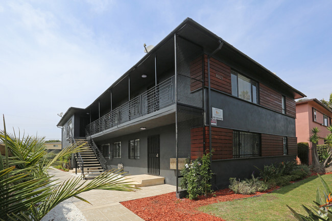 Building Photo - 10227 S 10th Ave Rental