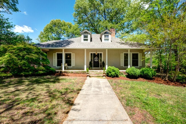 Photo - 222 Frazier Ln