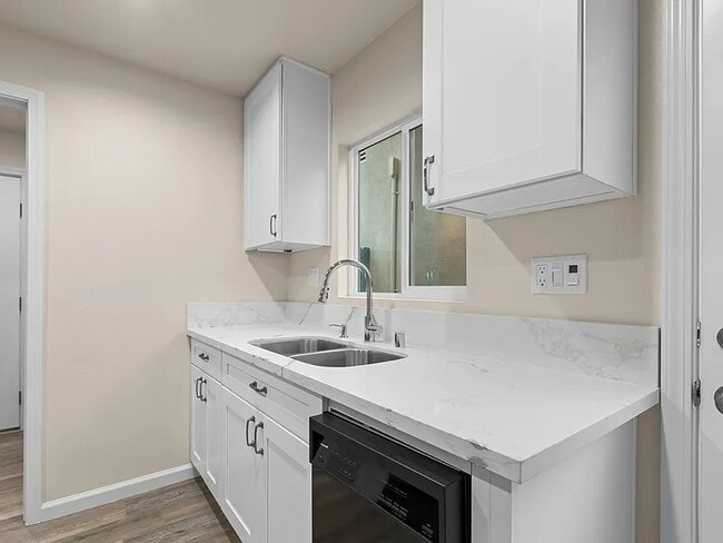 Photo - 1032 Pendegast St